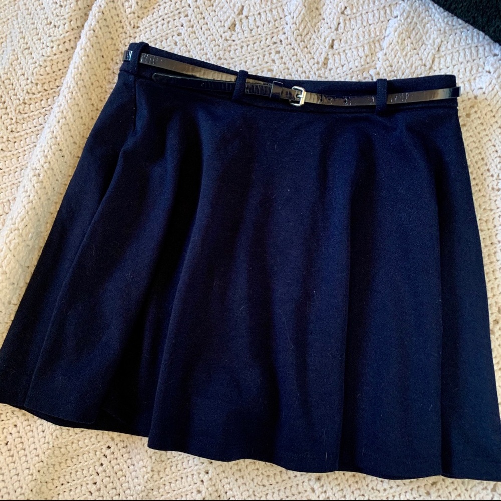 • belted skater mini skirt •